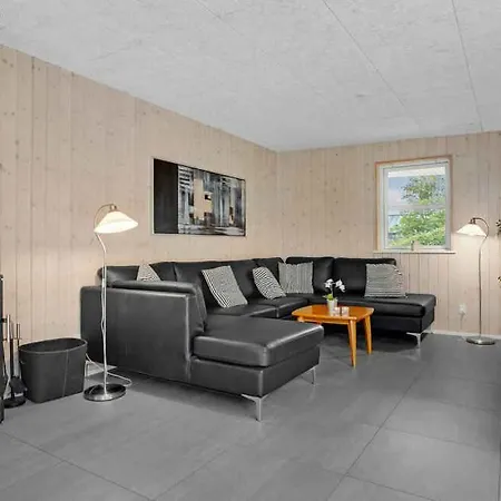 Large, Beautiful, And Ultra-modern Summer House, Hotel *
