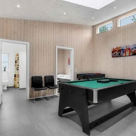 Large, Beautiful, And Ultra-modern Summer House, Hotel