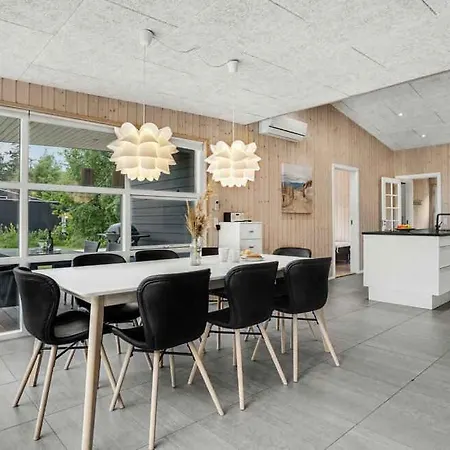 Hotel Large, Beautiful, And Ultra-modern Summer House,